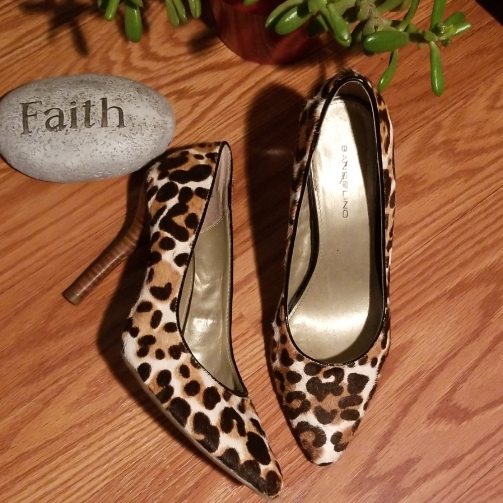 Cheetah bandolino heels 8‎